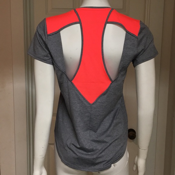 Under Armour Athletic/Athleisure Tee, Sz S, NWT! - Picture 3 of 7